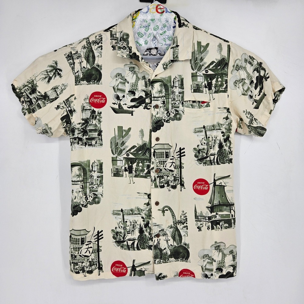 Vintage Coca Cola Shirt Mens Medium Giraffe Button Up Rayon Short‎ Sleeve